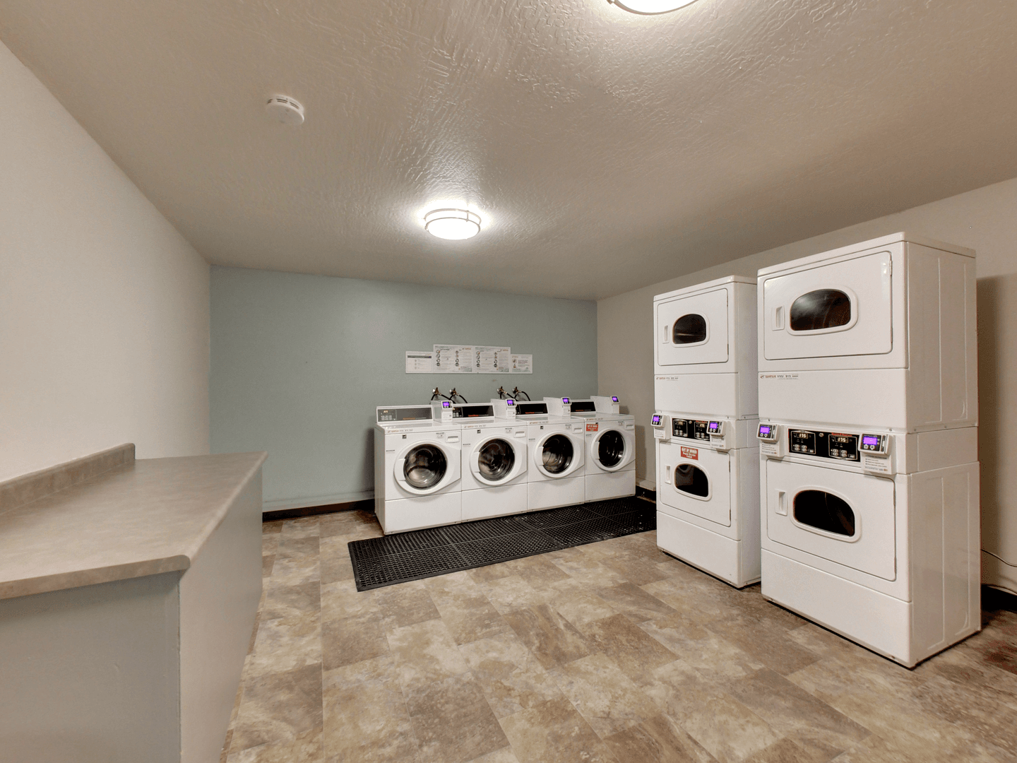 Concord Apartment: 1841 Laguna Street