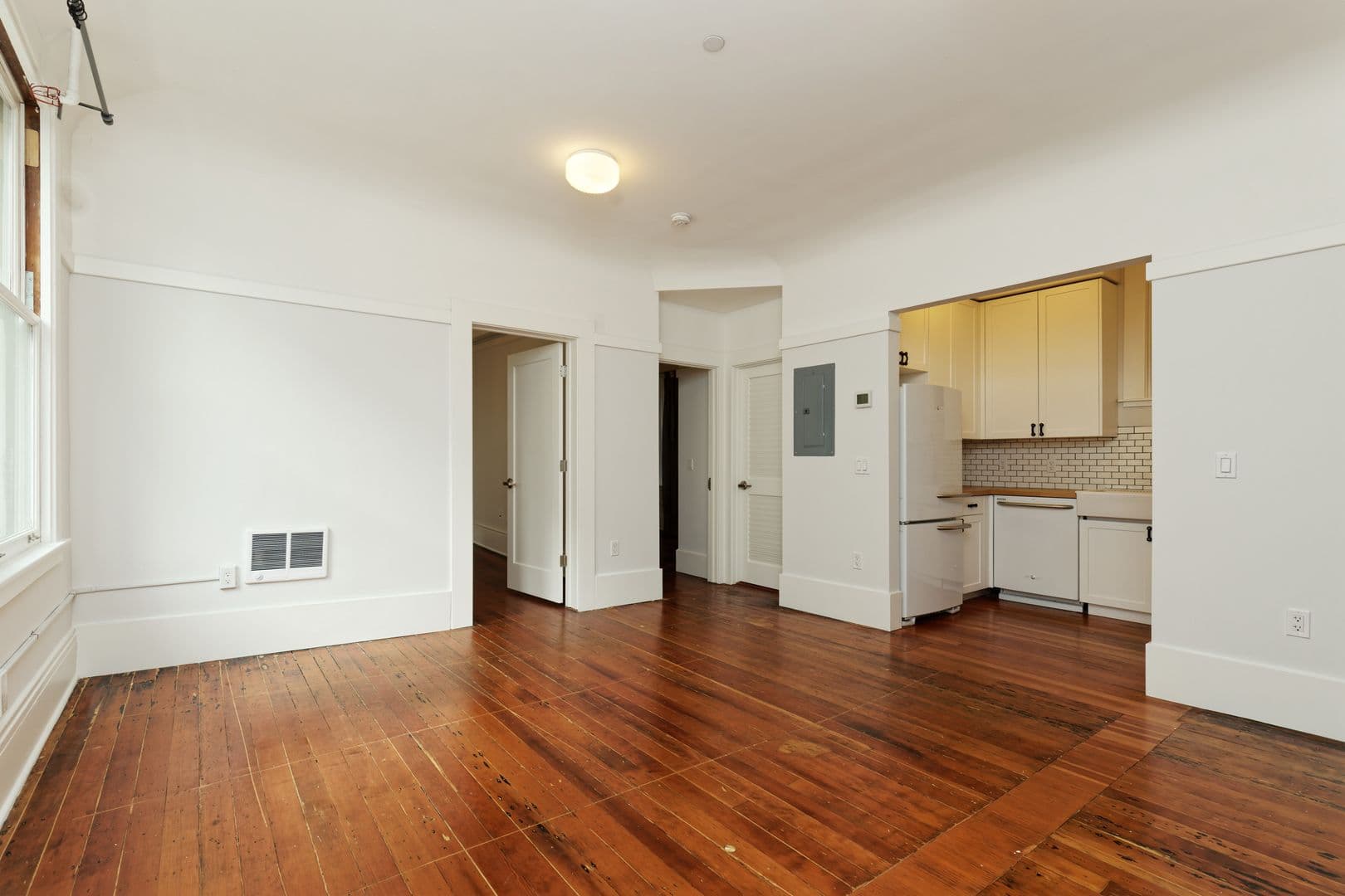 Oakland Apartment: 1605 Clay Street