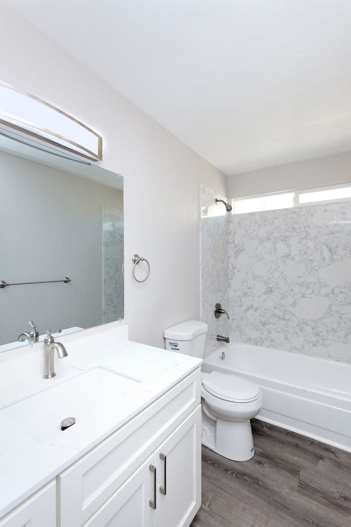 Concord Apartment: 1621 Adelaide St