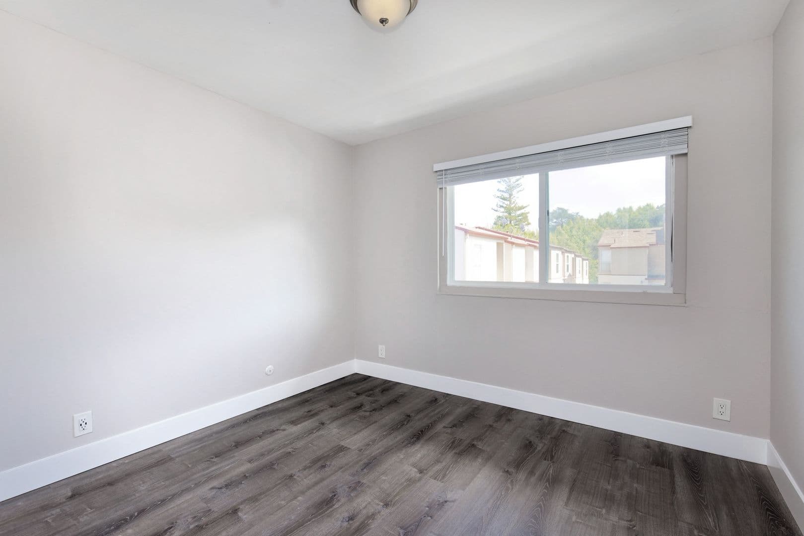 El Sobrante Apartment: 5017-5019 San Pablo Dam Road
