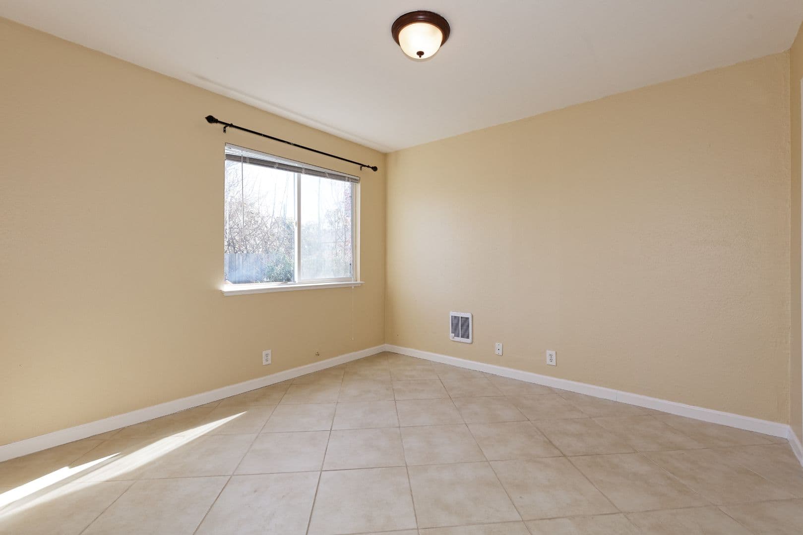 Berkeley Apartment: 1613 Sixth Street