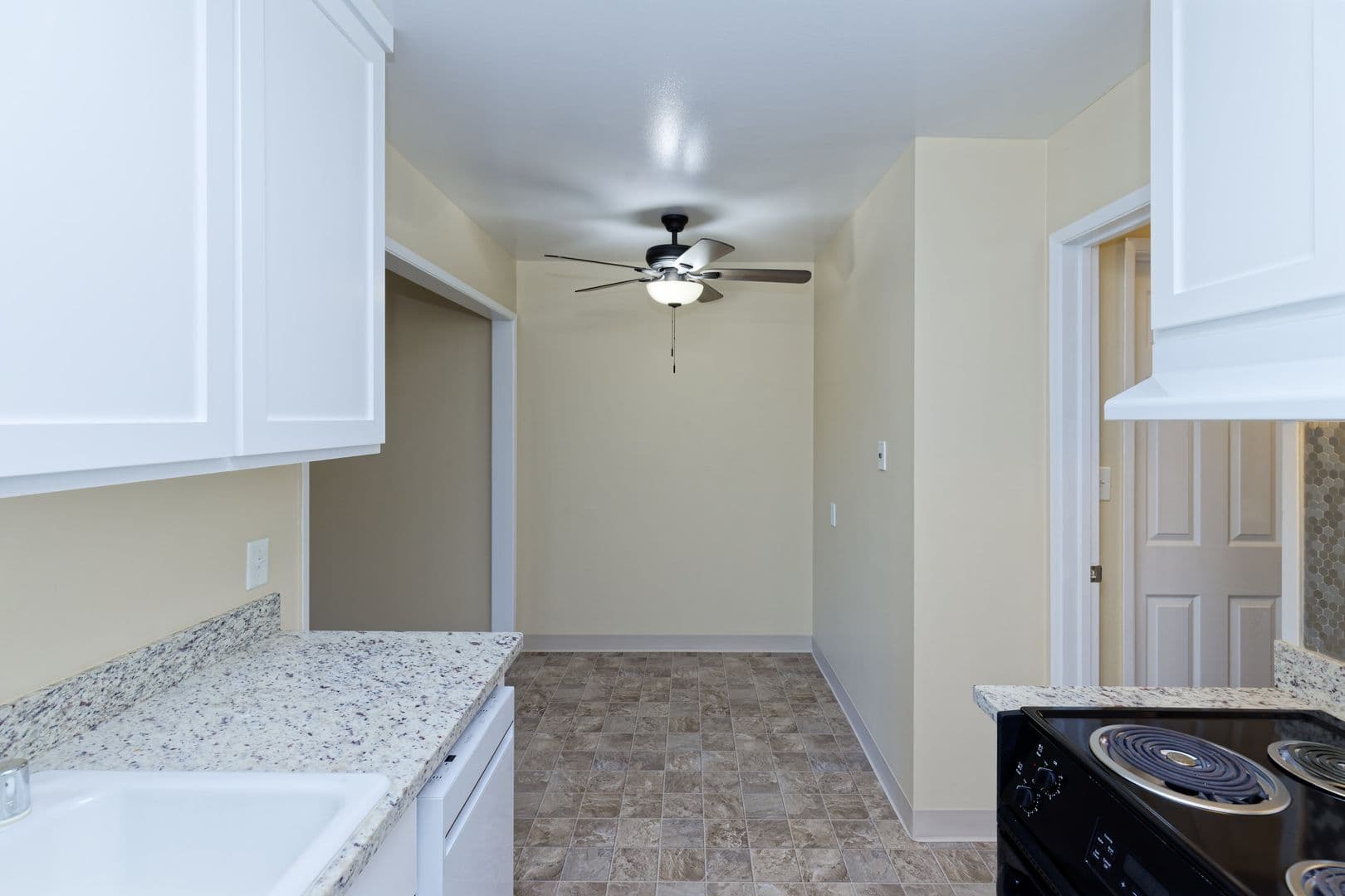 San Leandro Apartment: 540 Callan Ave