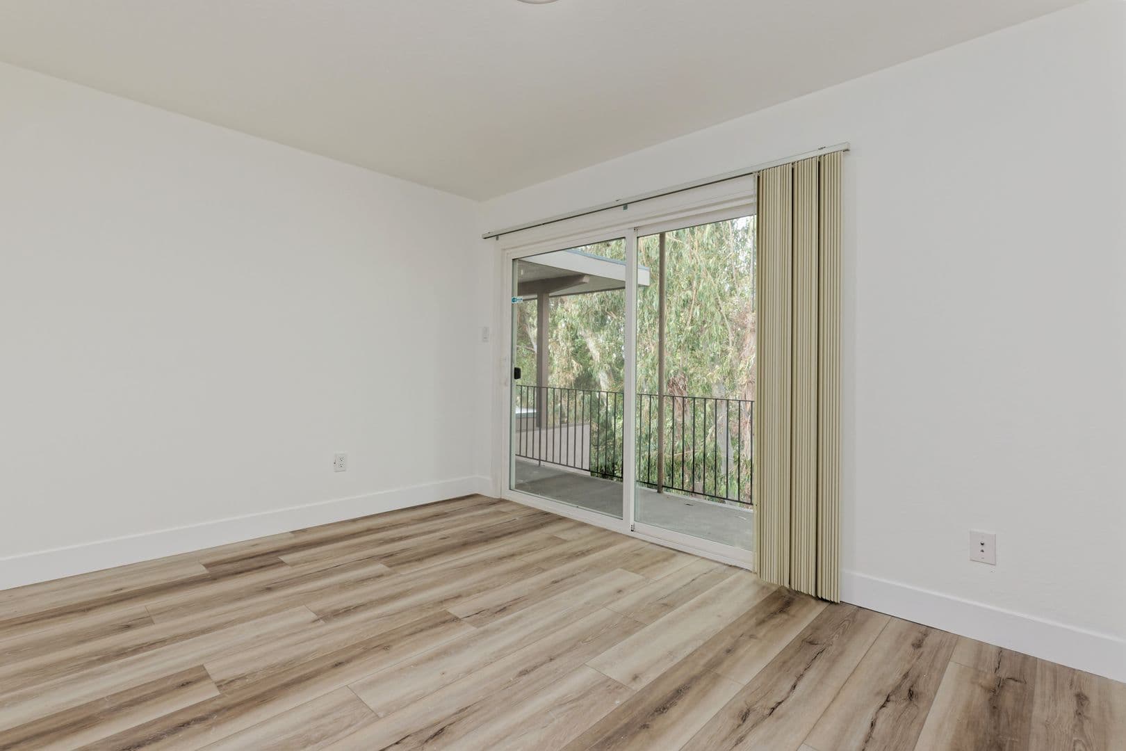 San Leandro Apartment: 540 Callan Ave