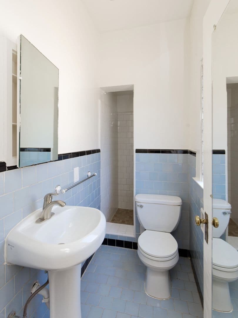 Oakland Apartment: 189 Vernon Terrace