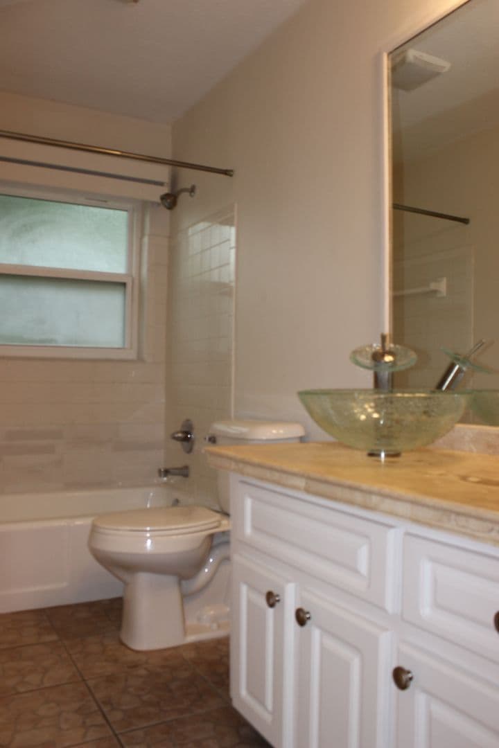 Temple Terrace House: 818 Druid Hills Road