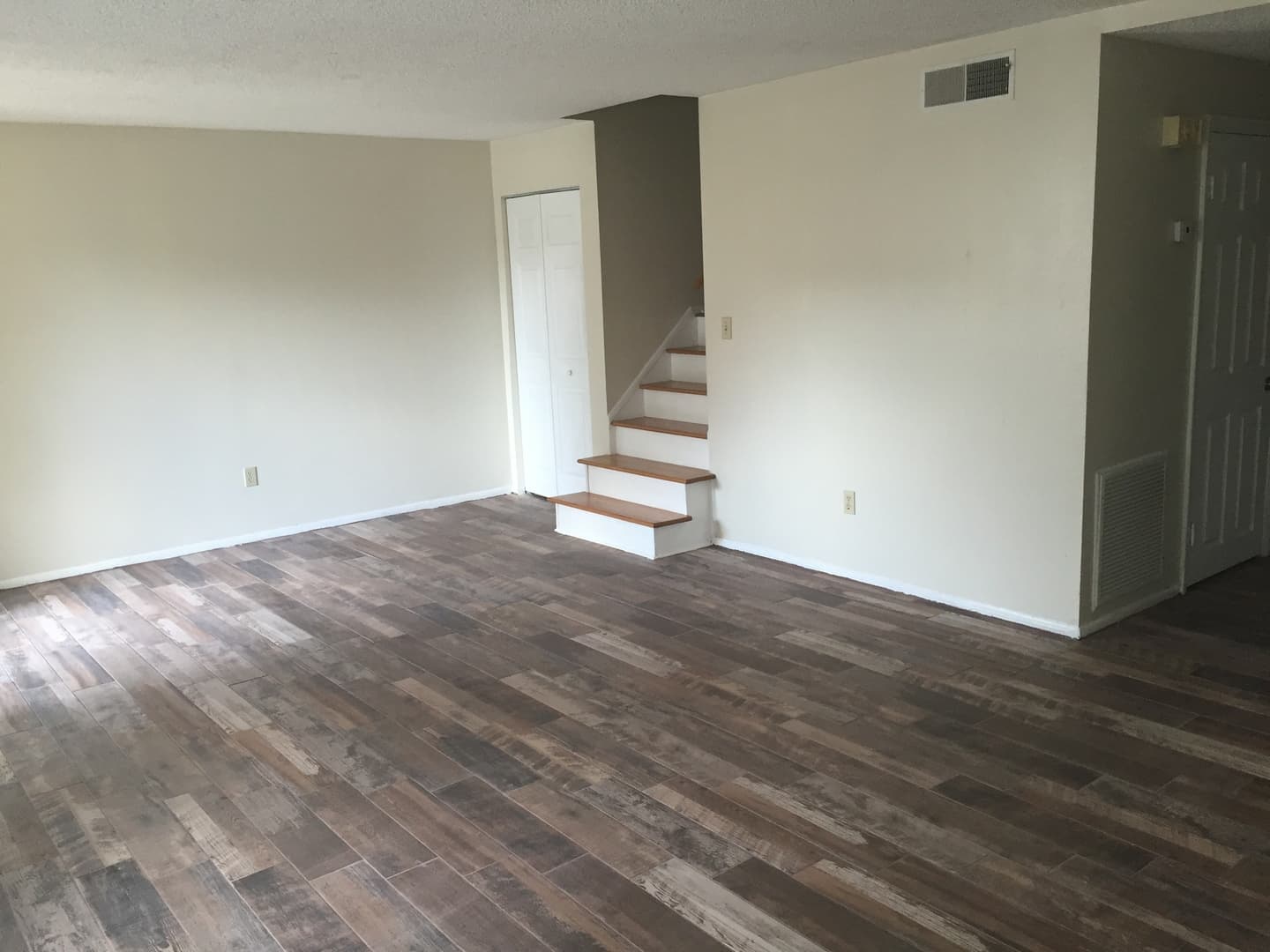 Temple Terrace Townhome: 10048 N. 52nd St.