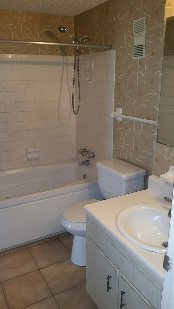 Tampa Townhome: 5508 Pokeweed Ct