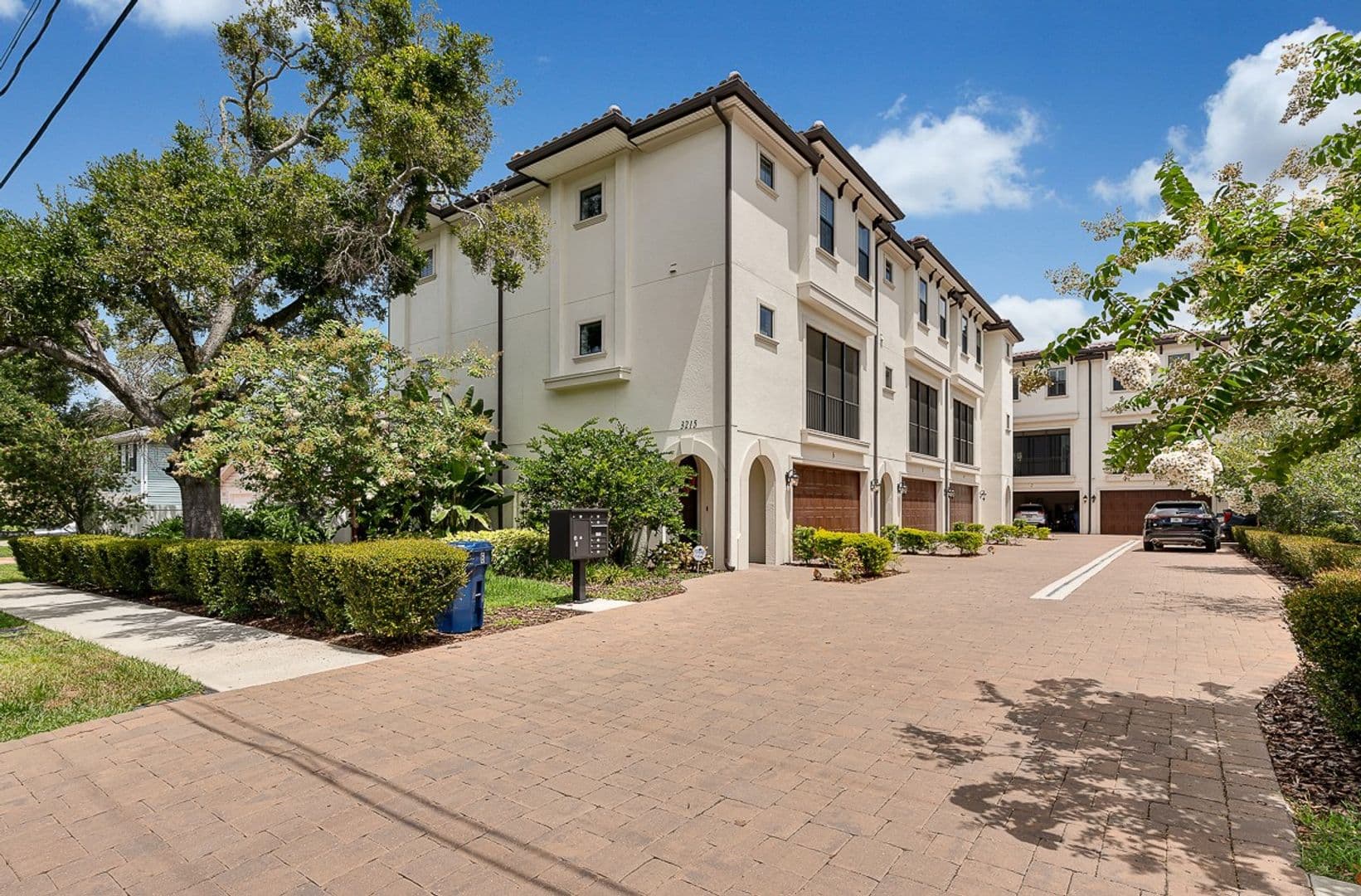 Tampa Townhome: 3215 W. De Leon Street