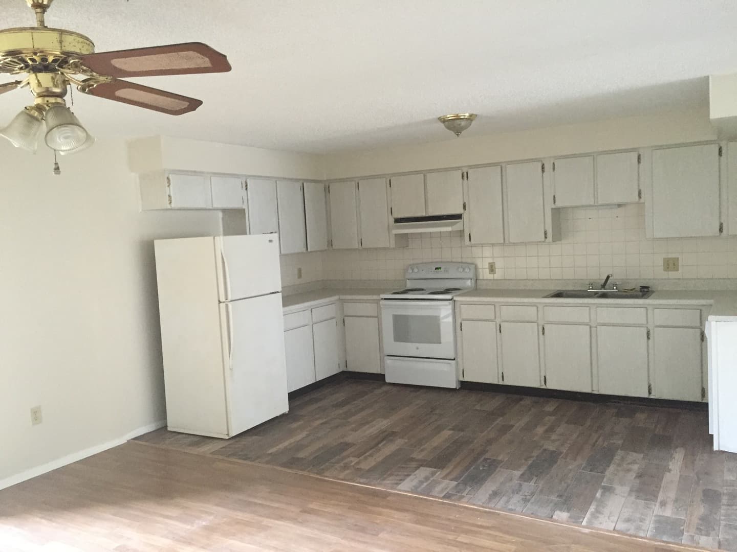 Temple Terrace Townhome: 10048 N. 52nd St.
