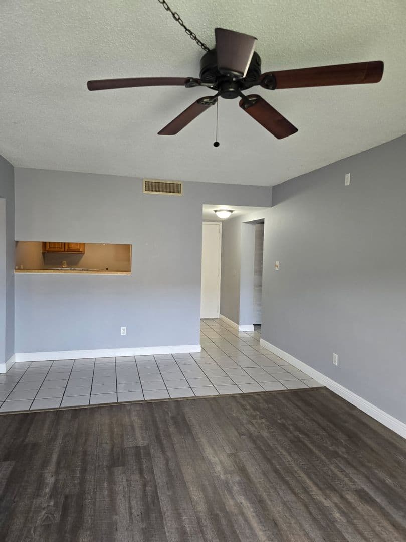 Tampa Condo: 5820 N. Church Ave #346