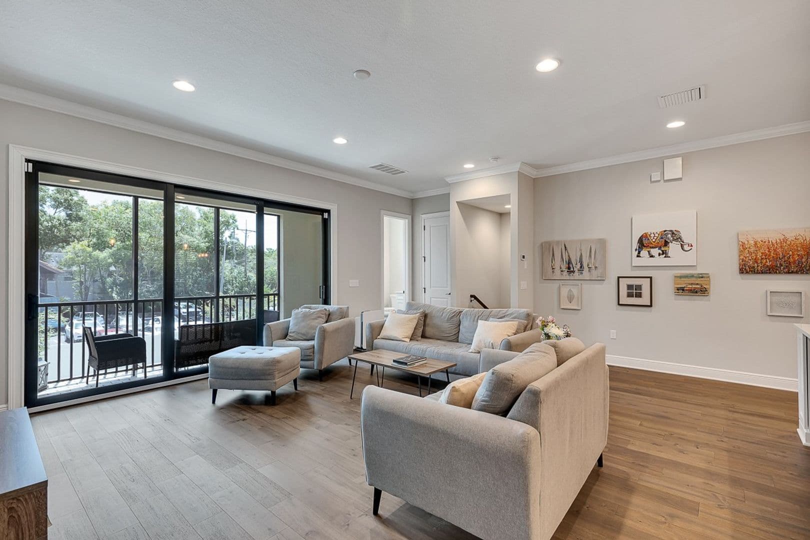 Tampa Townhome: 3215 W. De Leon Street