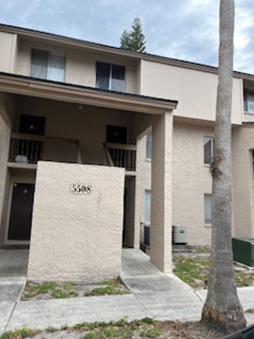 Tampa Townhome: 5508 Pokeweed Ct