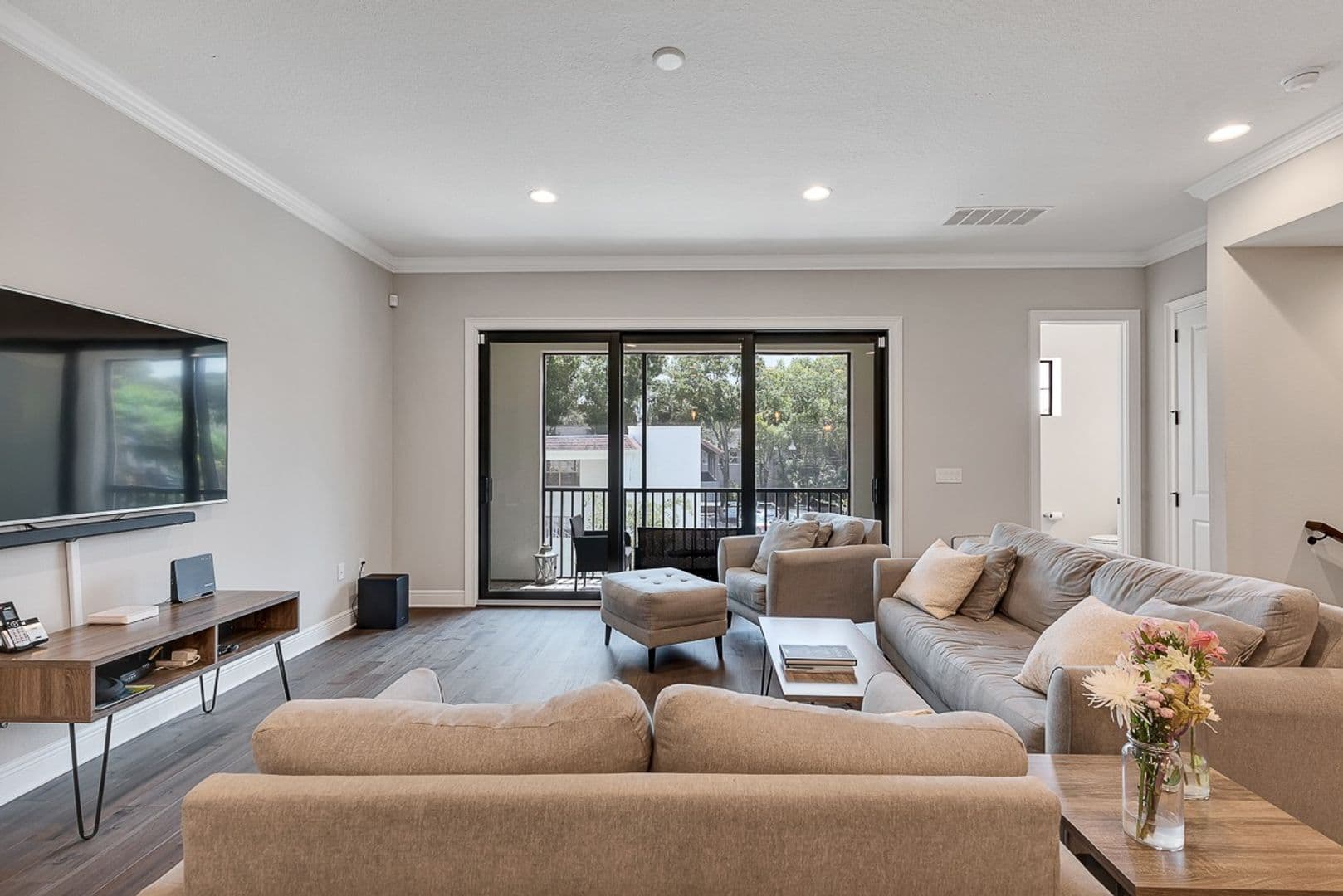 Tampa Townhome: 3215 W. De Leon Street