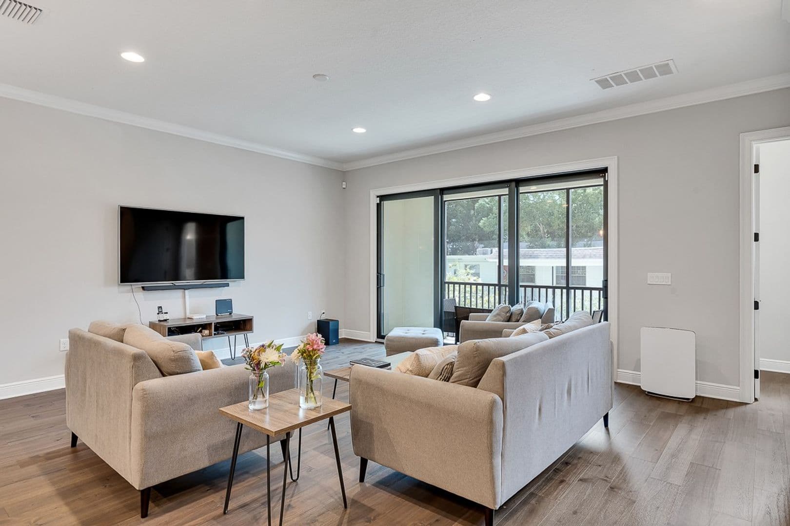 Tampa Townhome: 3215 W. De Leon Street