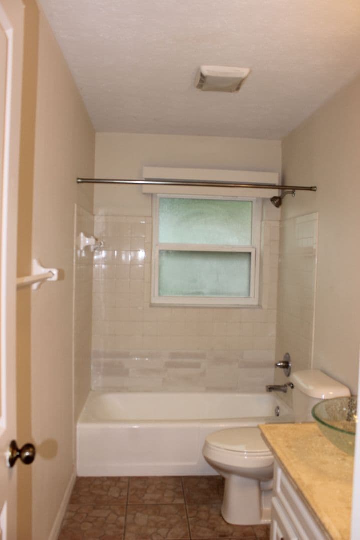Temple Terrace House: 818 Druid Hills Road