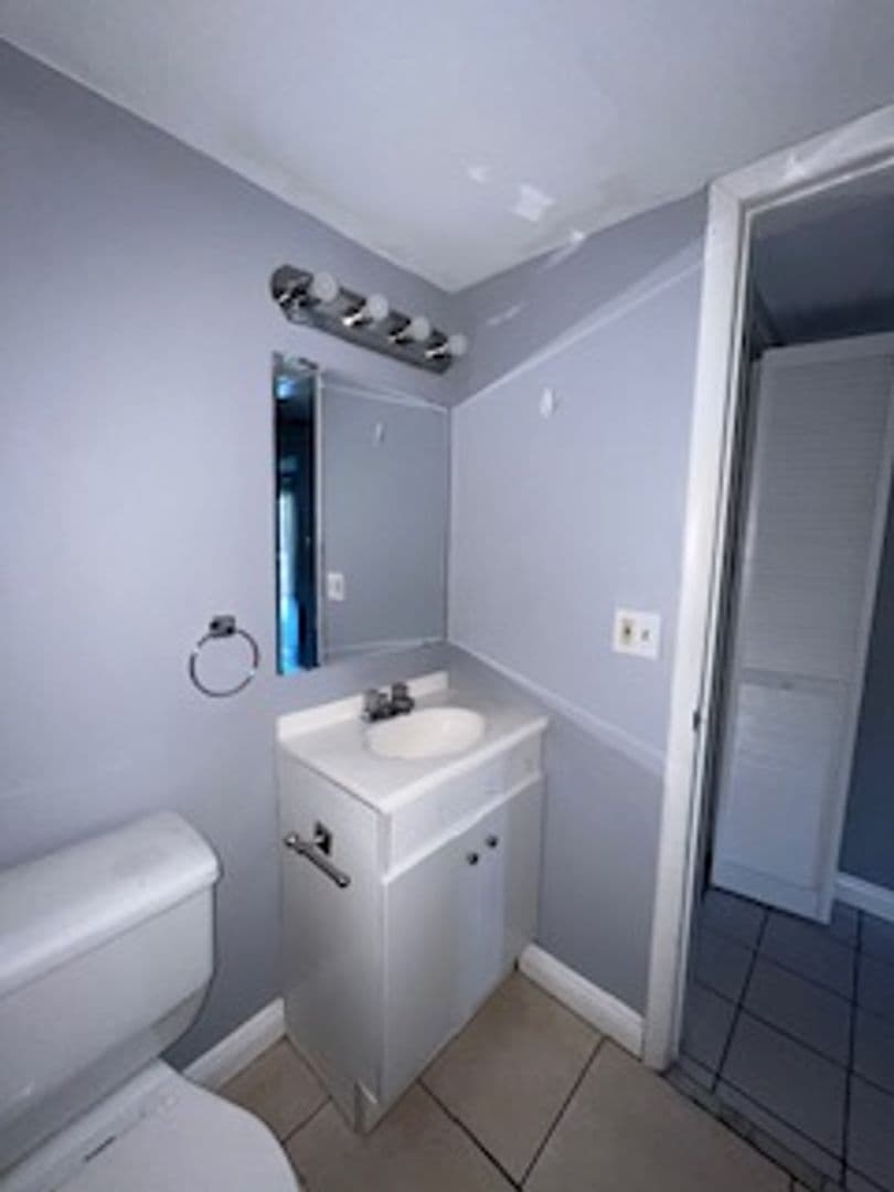 Tampa Condo: 5820 N. Church St. #346