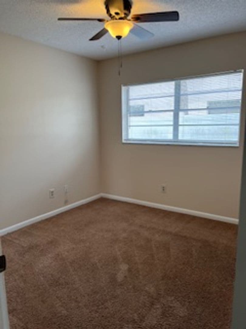 Tampa House: 7106 Northbridge Blvd