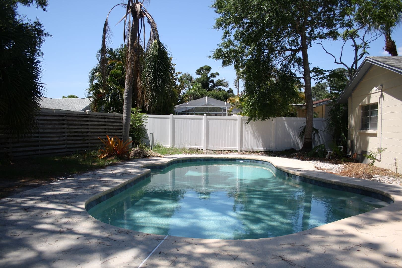 Tampa House: 7106 Northbridge Blvd