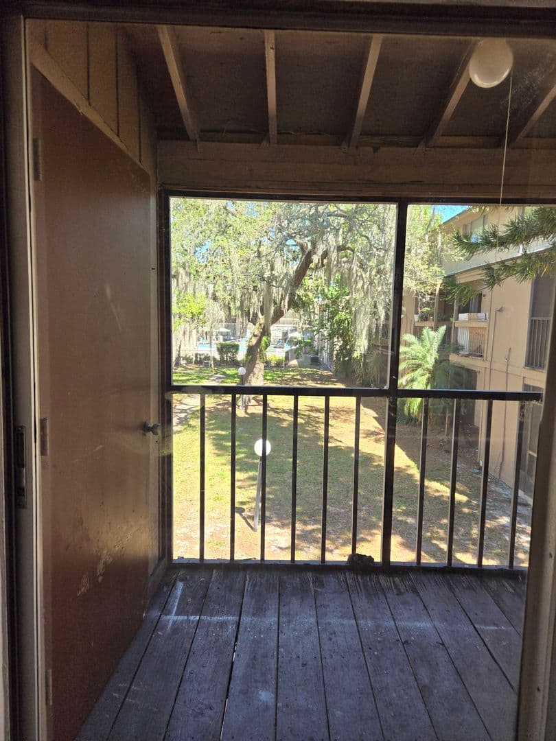 Tampa Townhome: 5508 Pokeweed Ct