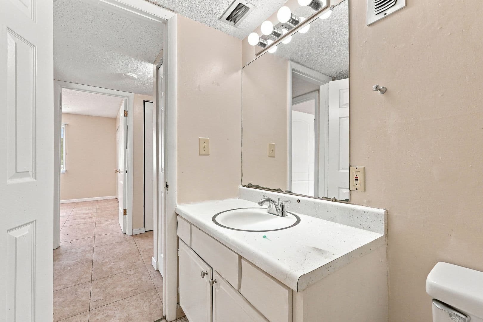Niceville Apartment: 201 College Boulevard