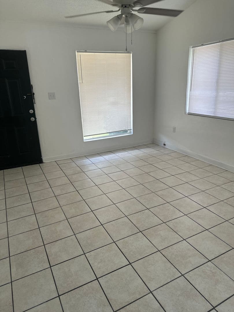 Fort Walton Beach Apartment: 127-133 Alder Avenue