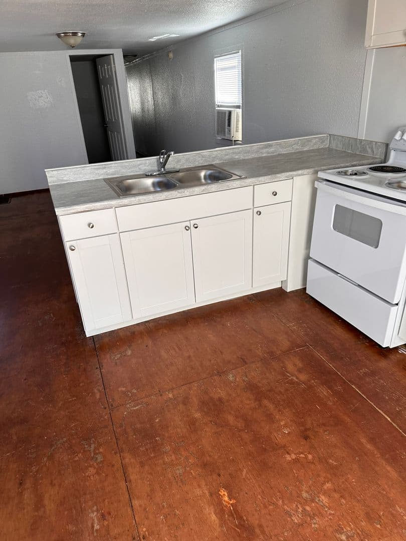 Mary Esther House: 208 Spruce St Lot 3