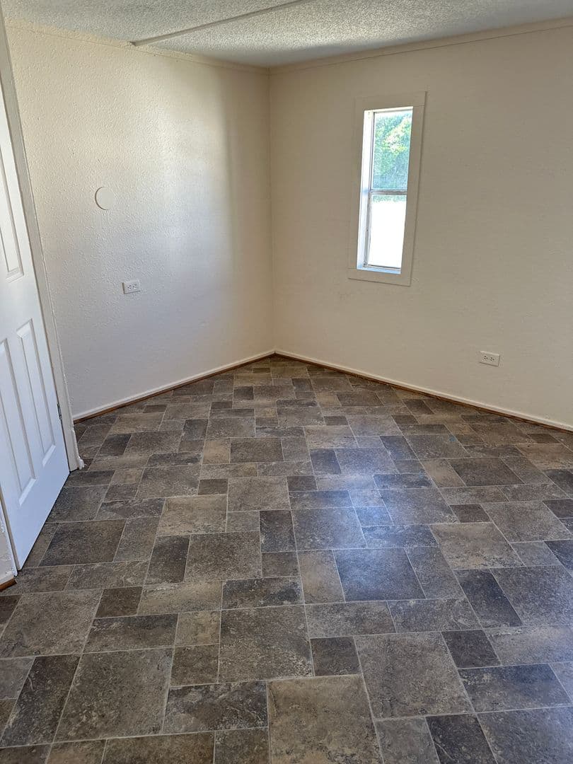 Mary Esther House: 208 Spruce St Lot 4
