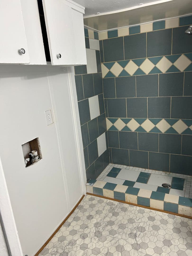 Mary Esther House: 208 Spruce St Lot 2