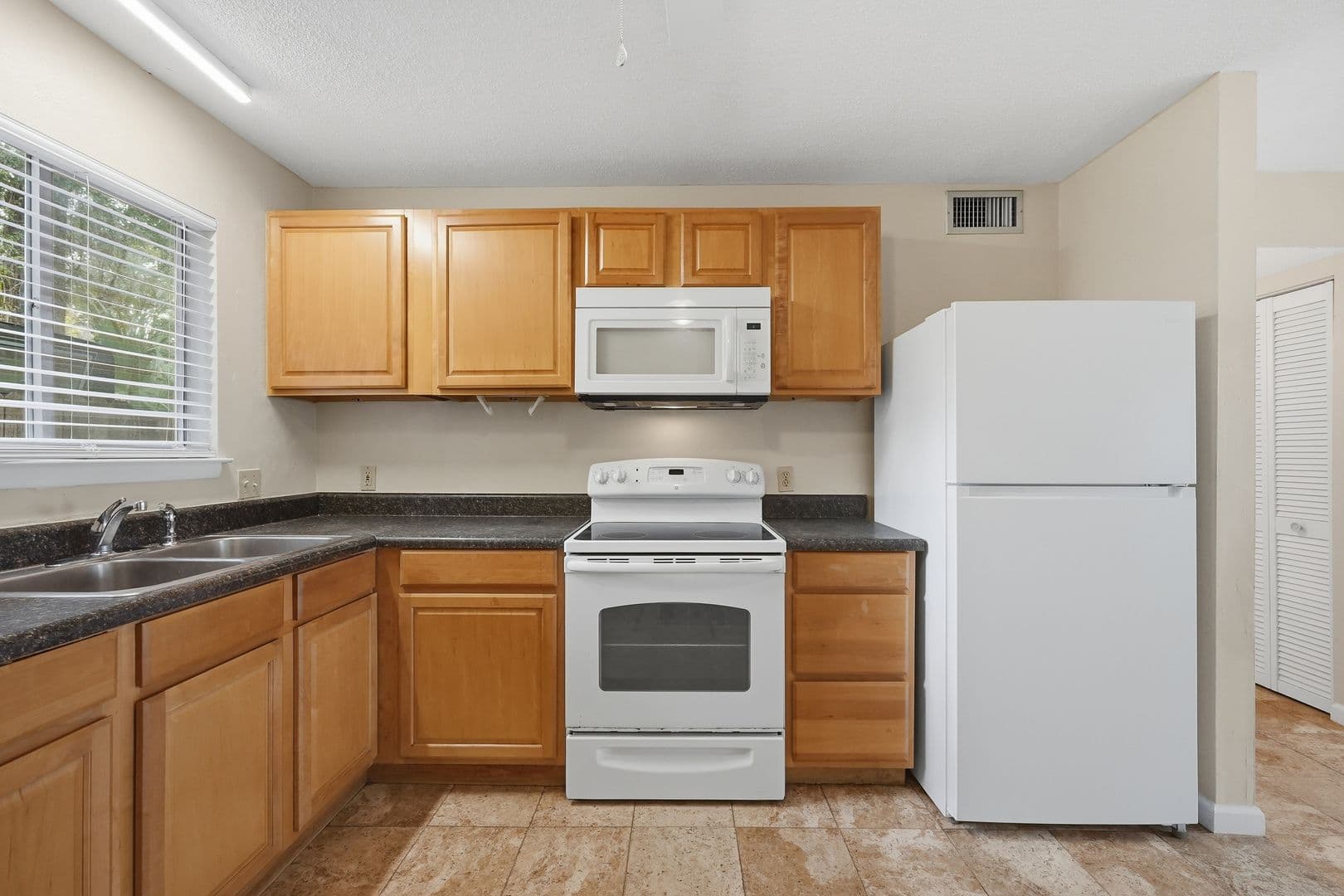 Niceville Apartment: 201 College Boulevard