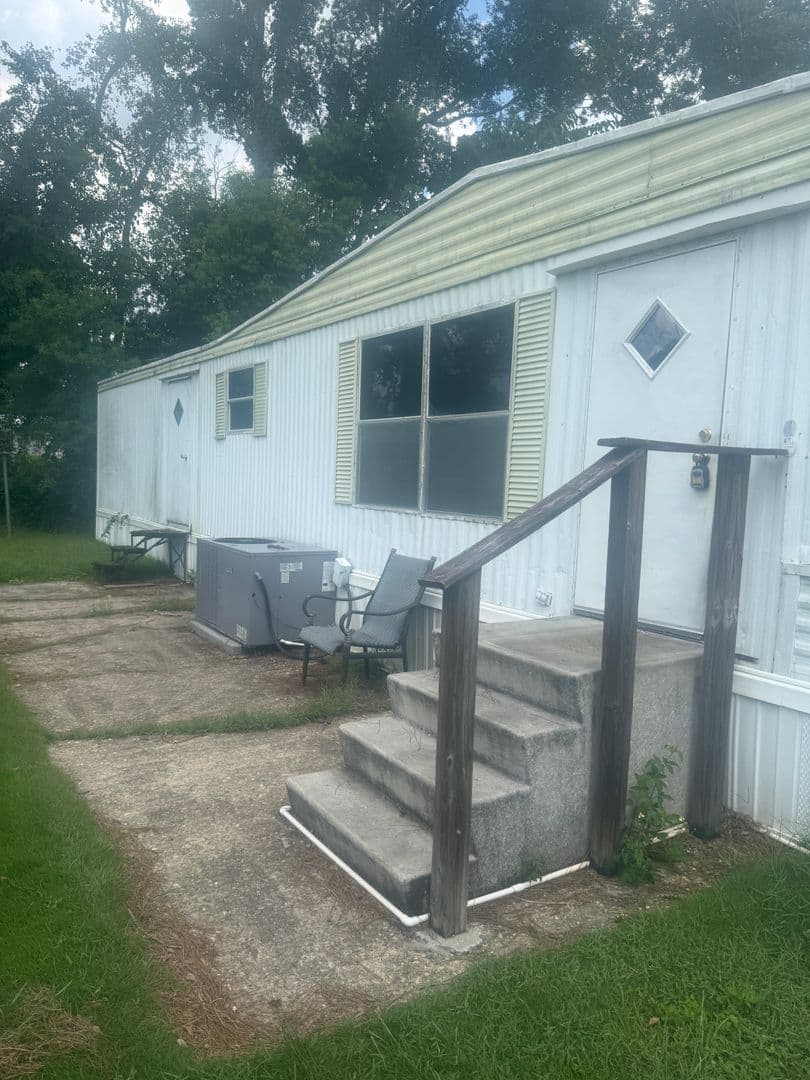 Fort Walton Beach Apartment: 1304 Green Acres Road - Lot 26