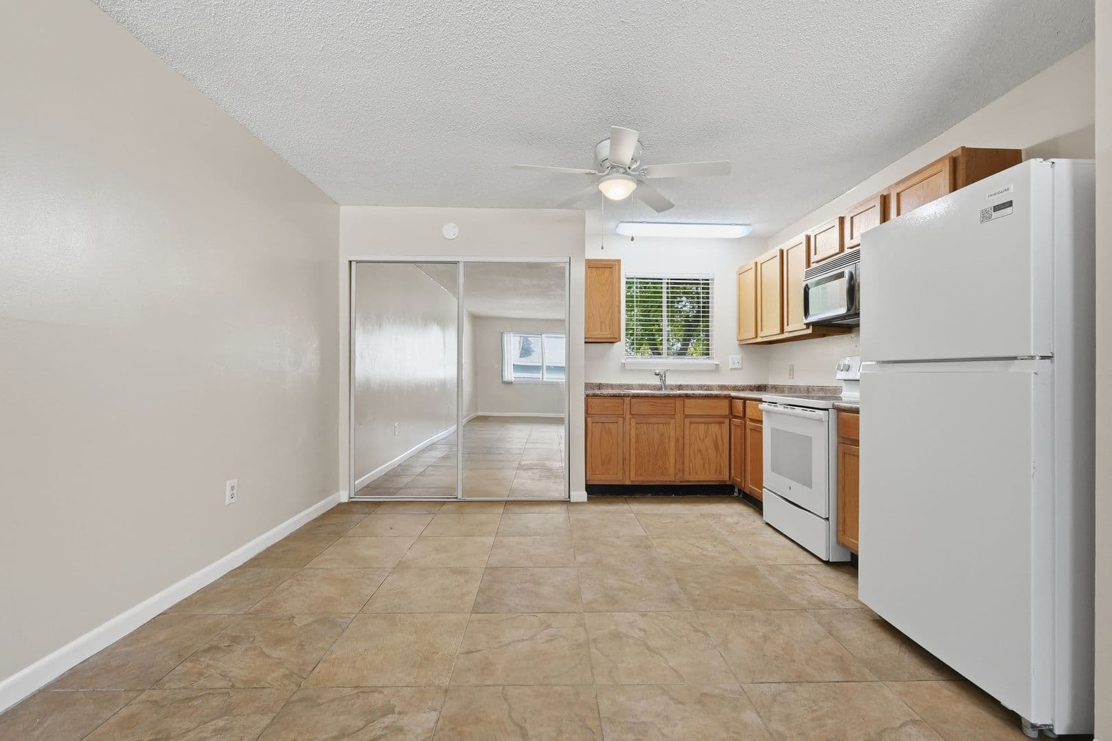 Niceville Apartment: 201 College Boulevard