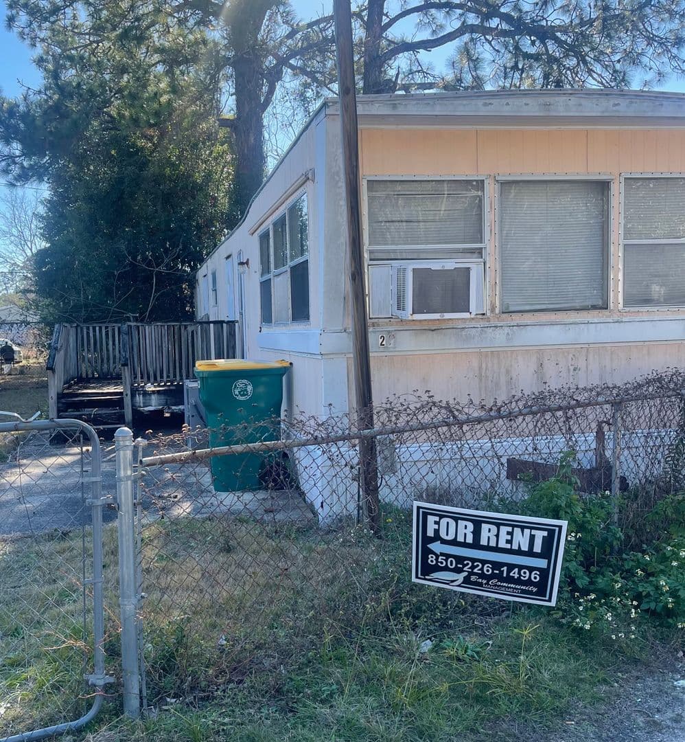 Fort Walton Beach Apartment: 1302 Green Acres Road - Lot 22