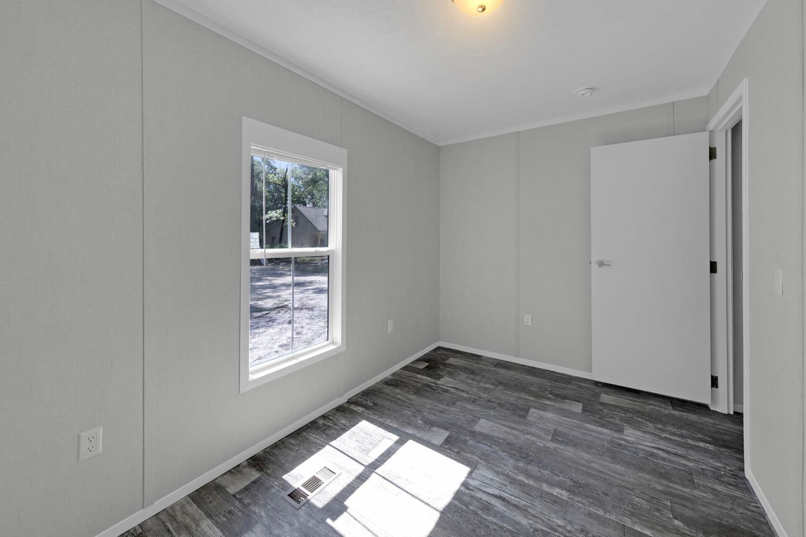 Fort Walton Beach Apartment: 703 Dale Place - Unit A