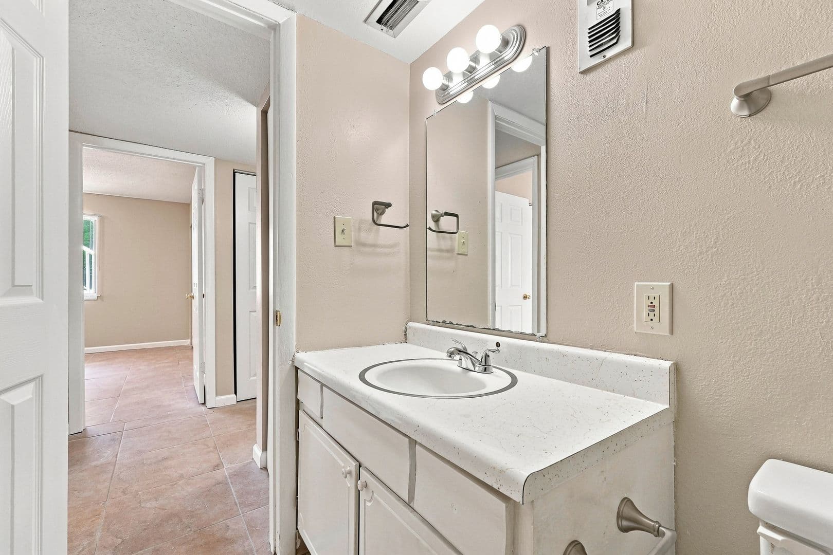 Niceville Apartment: 201 College Boulevard