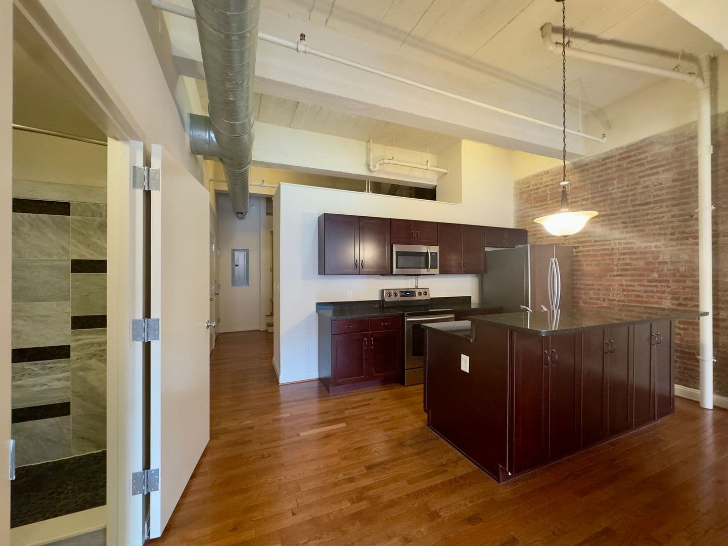 Baltimore Apartment: 311 W Baltimore St