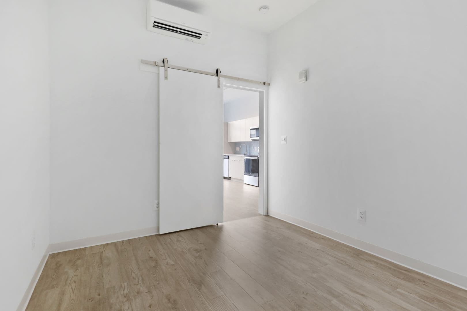 Baltimore Apartment: 906 Trinity Street