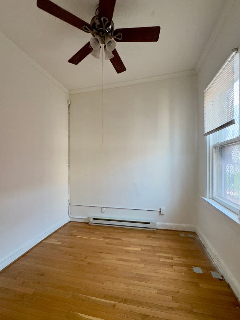 Baltimore Apartment: 4 & 10 E Biddle Street