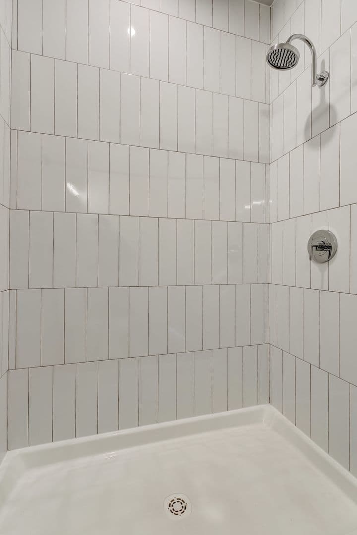 Baltimore Apartment: 115 W Hamburg