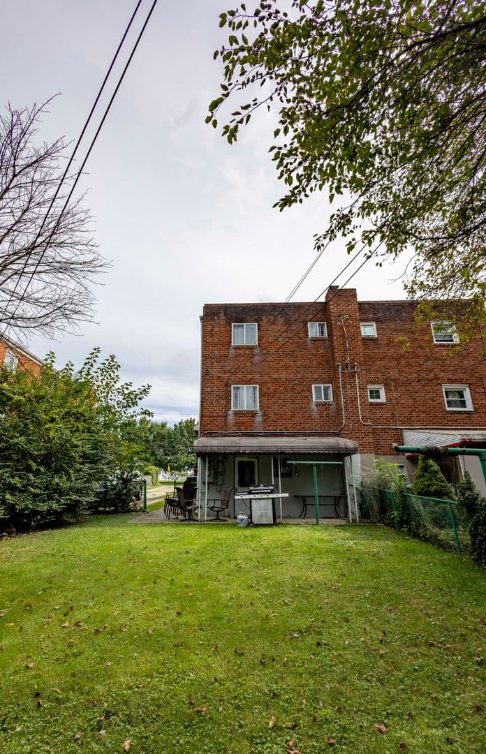 Baltimore Apartment: 4806 Sipple Ave