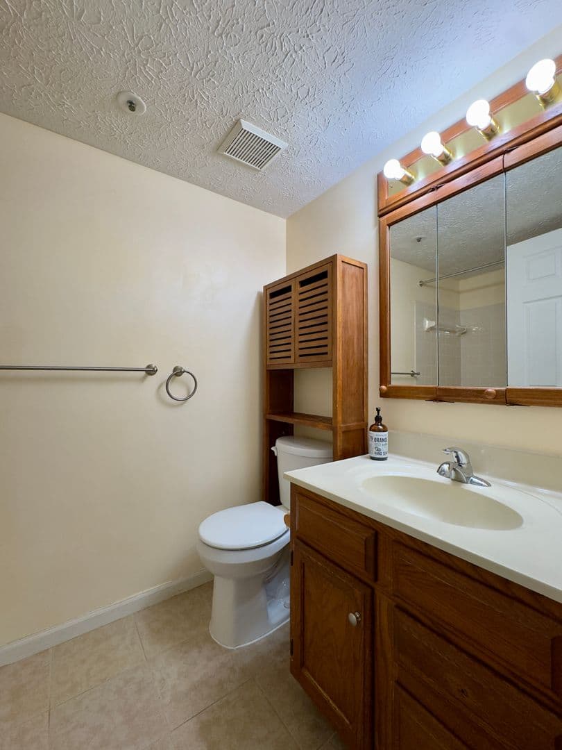 Pikesville Condo: 1458 Greenbriar Cr