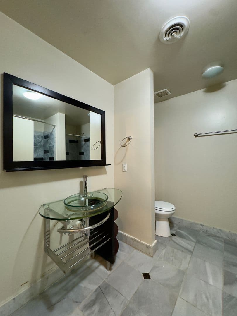 Baltimore Apartment: 311 W Baltimore St