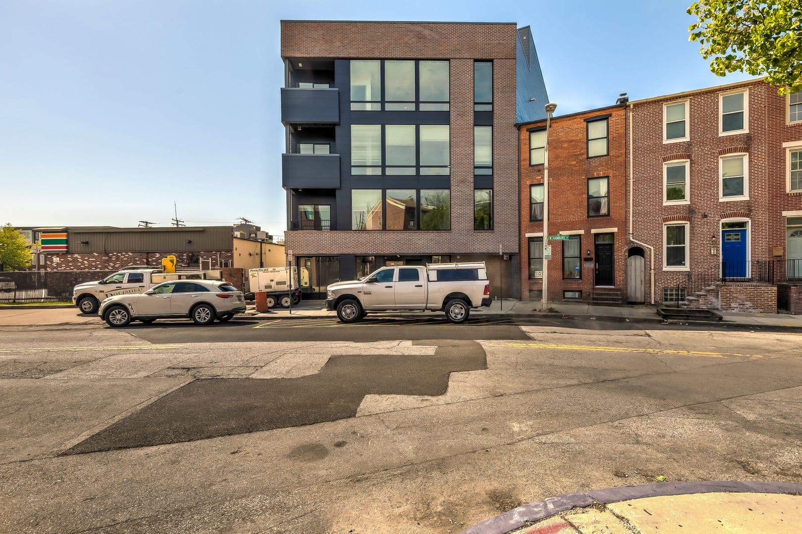 Baltimore Apartment: 115 W Hamburg