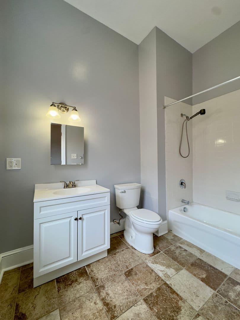 Baltimore Apartment: 1322-1324 Eutaw Pl