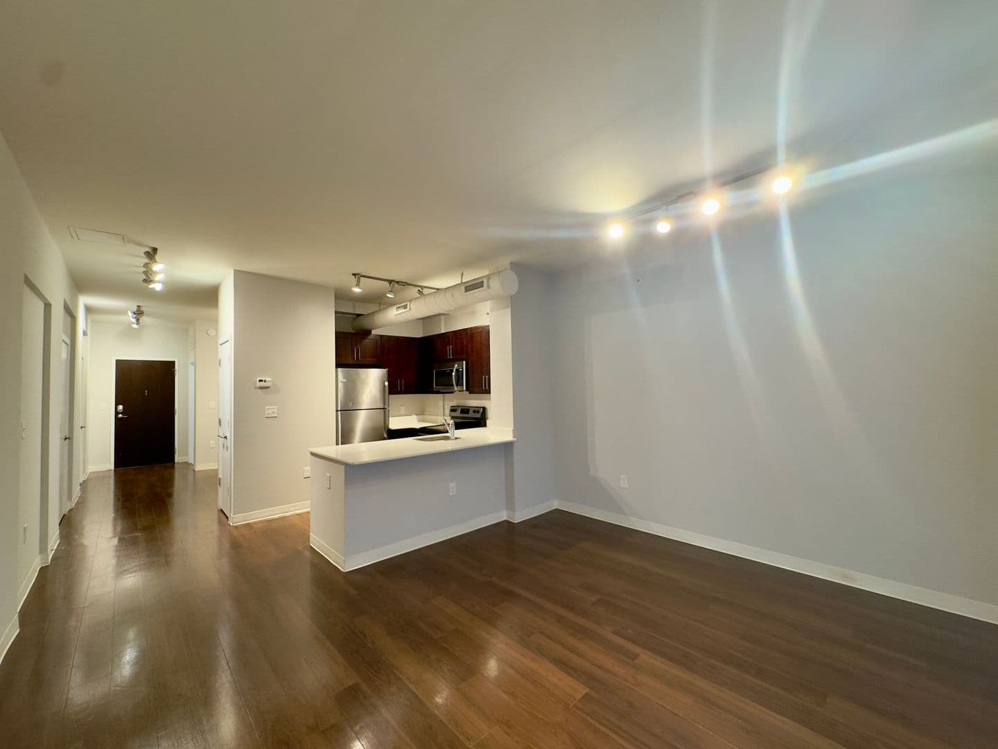 Baltimore Apartment: 10 N Calvert St