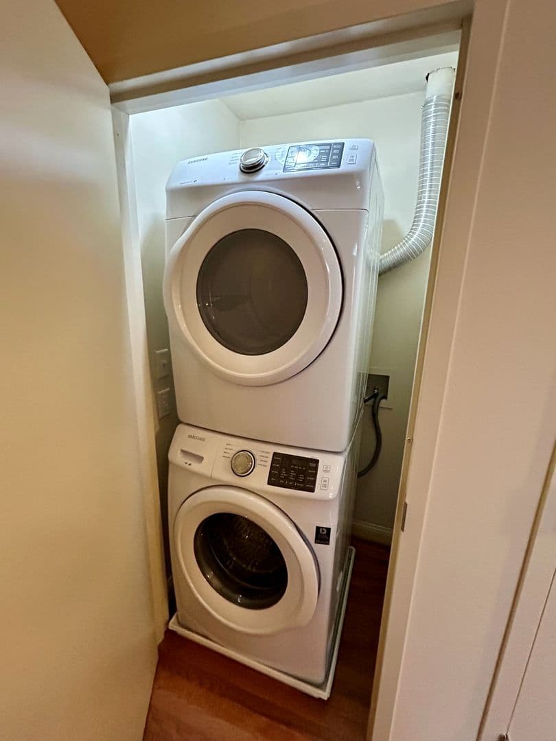 Baltimore Apartment: 311 W Baltimore St