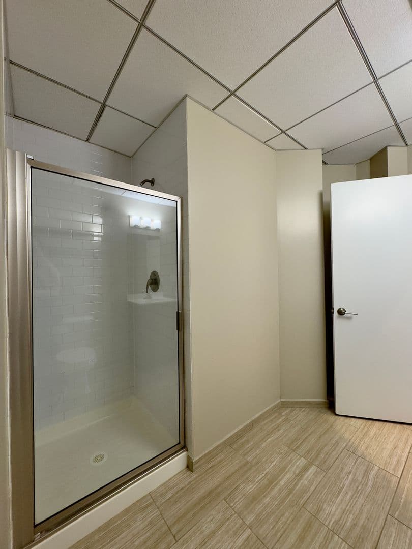 Baltimore Apartment: 10 N Calvert St
