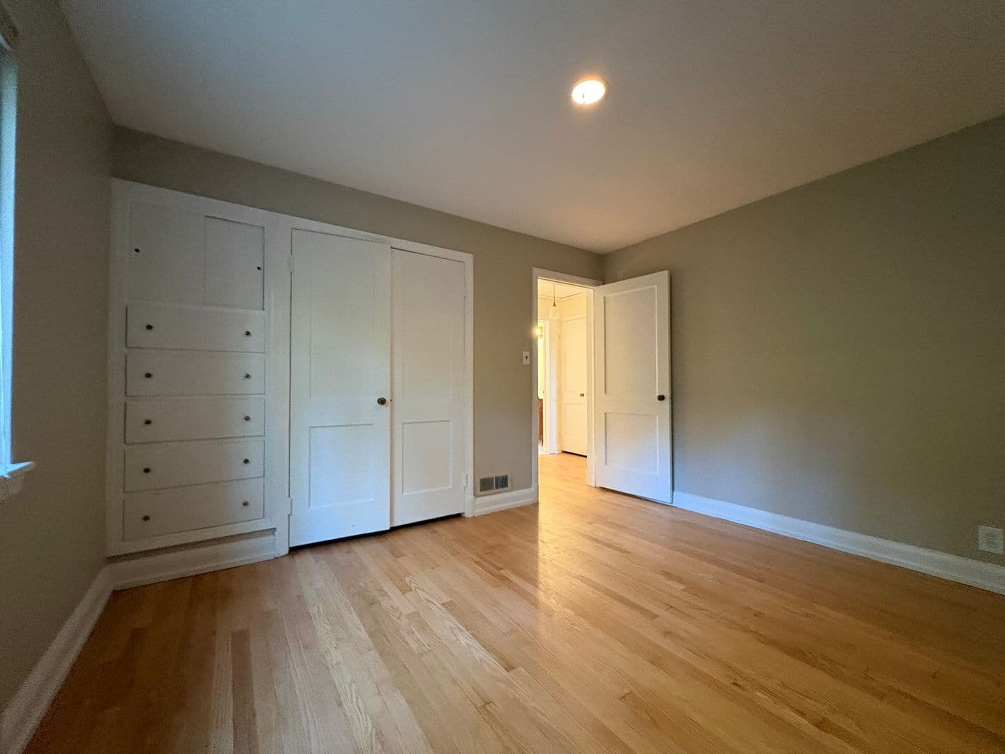 Baltimore House: 2711 Glen Ave