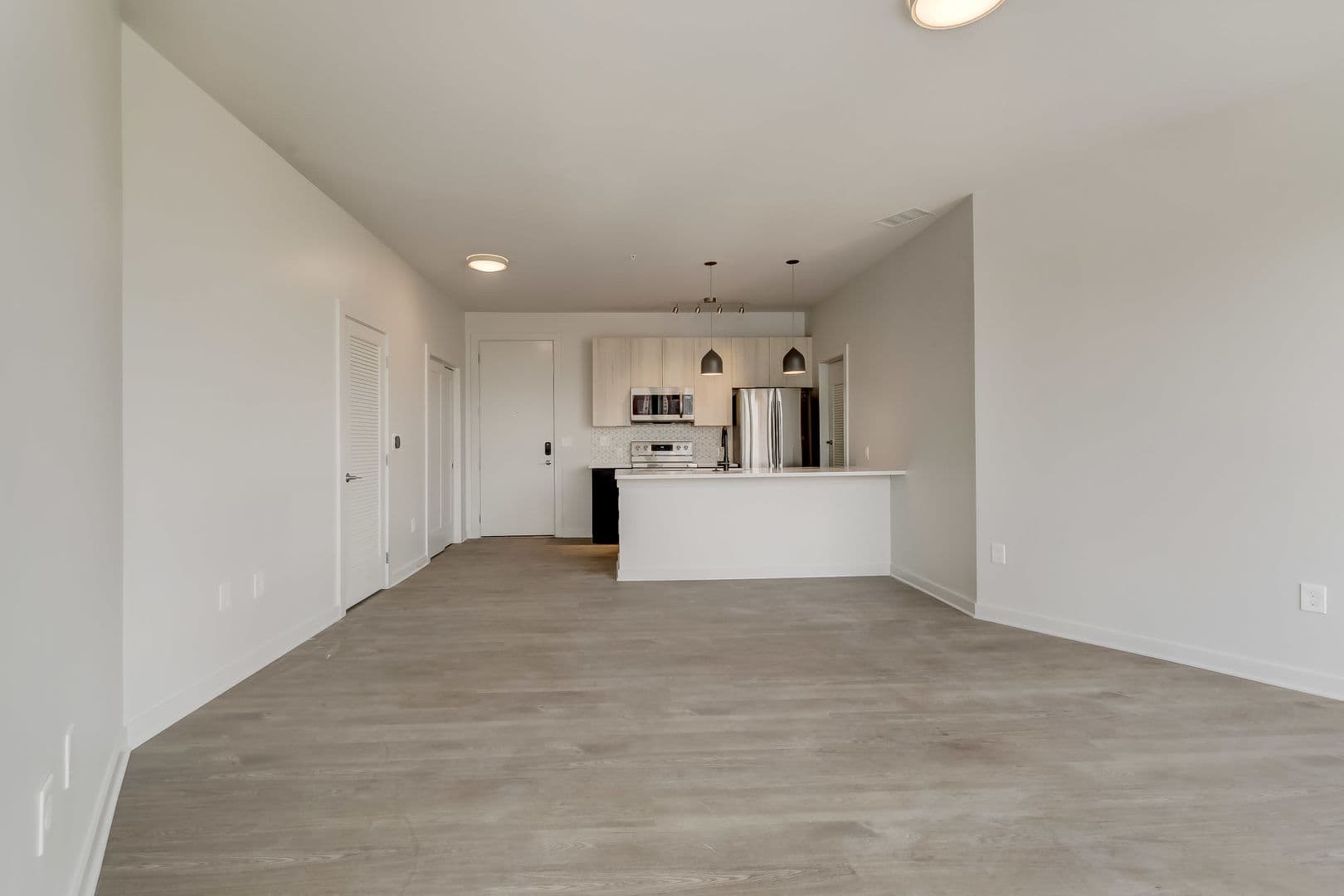 Baltimore Apartment: 115 W Hamburg