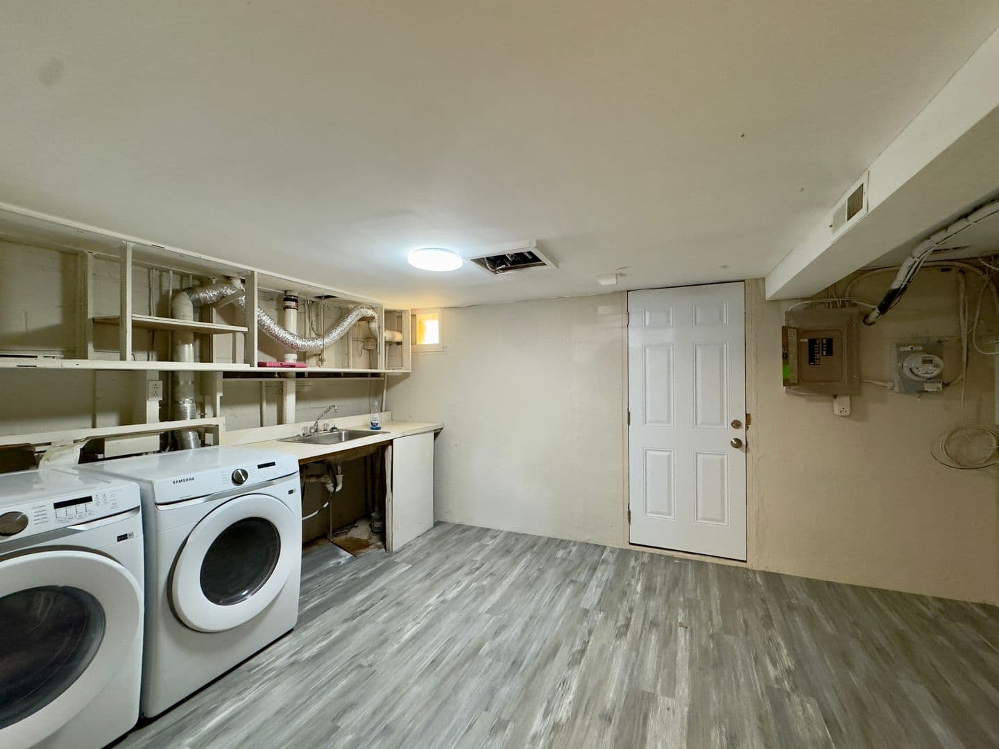 Baltimore Townhome: 433 Oakwood Rd