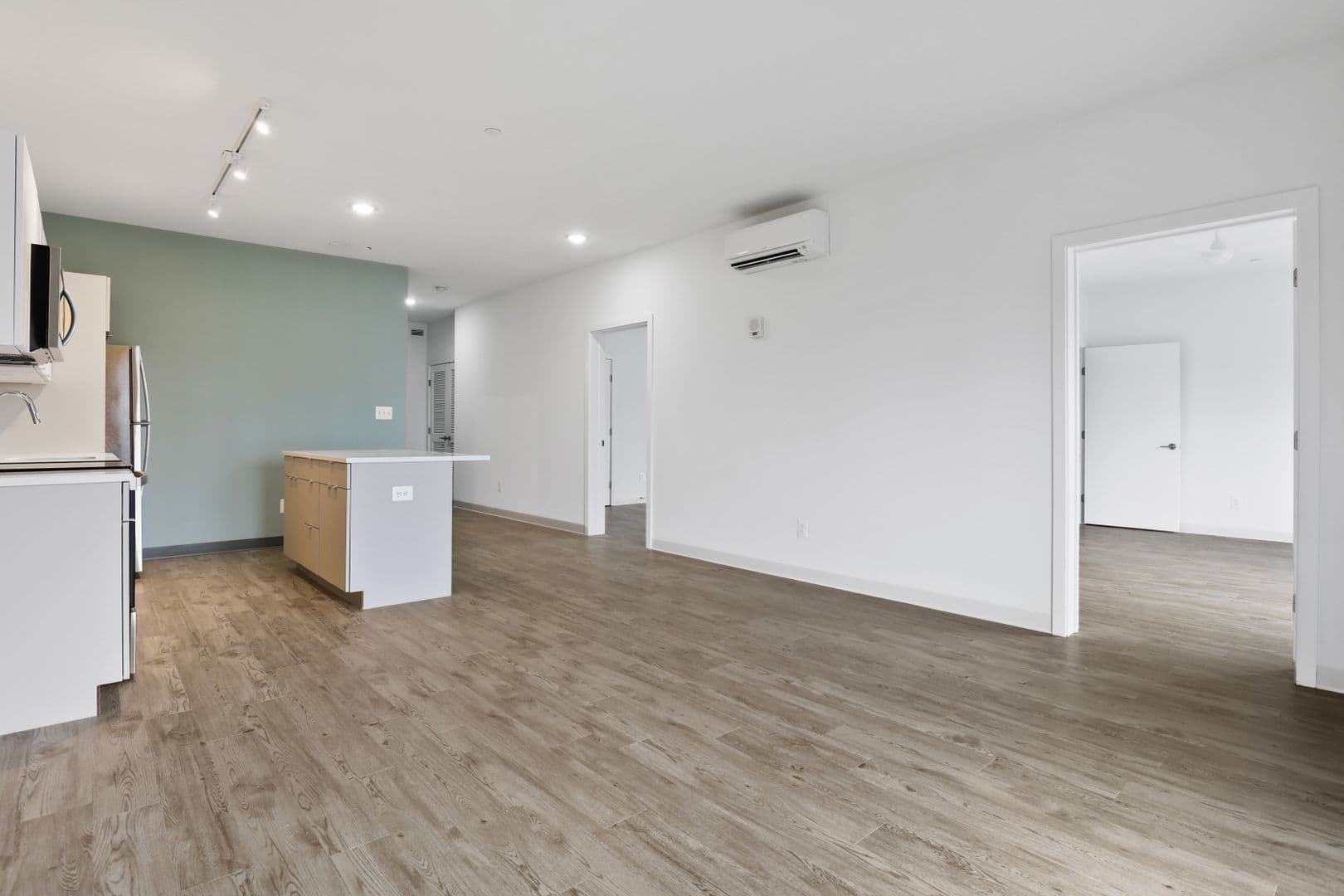 Baltimore Apartment: 906 Trinity Street